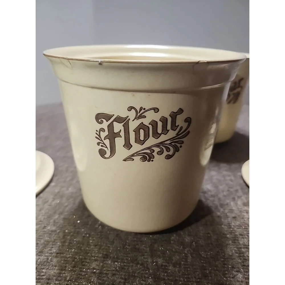 Pfaltzgraff stoneware canister‎ With Lid  507 & 506